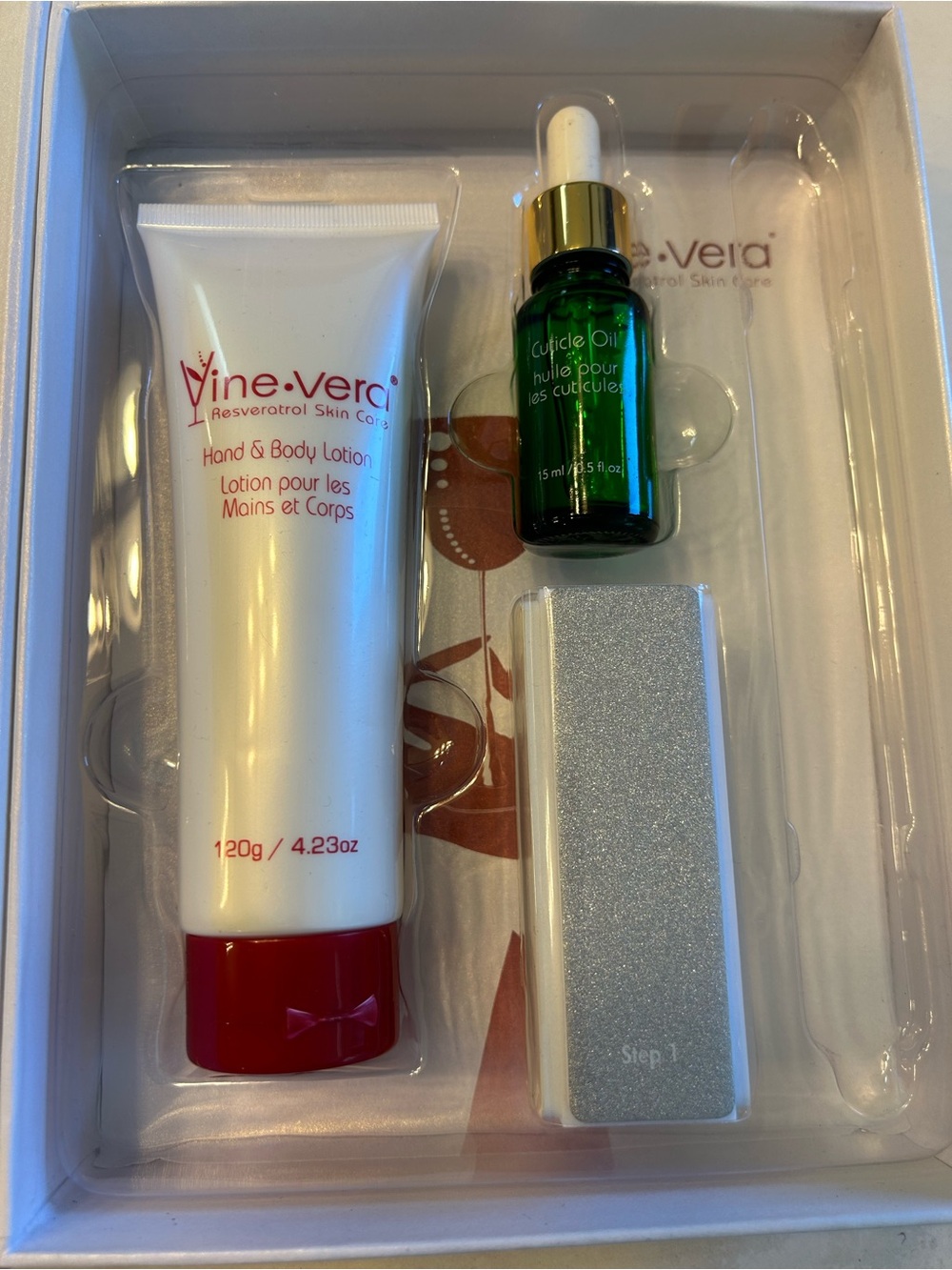 VineVera Exquisite Manicure Set cuticle oil, hand lotion resveratrol buffer nail